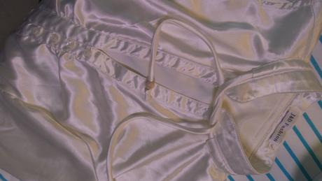 Sik satenova bluzka s kratkym rukavom, s, m