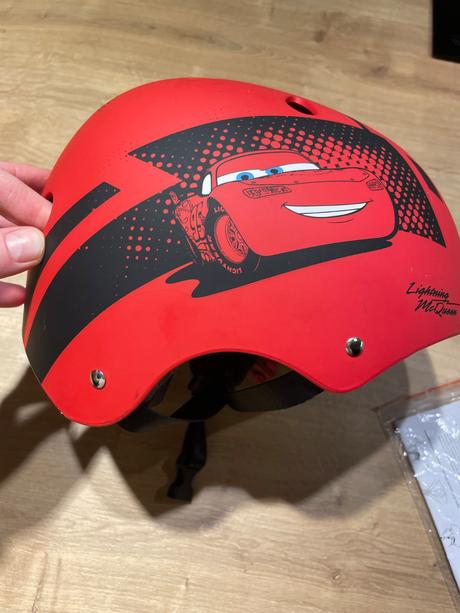 Helma na bicykel mcqueen 54-58cm, s