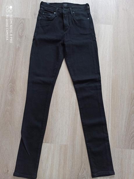 Čierne nohavice, 26