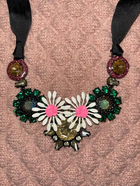 Dámsky náhrdelník, mango