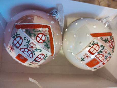 Ručné maľované sklenené gule,