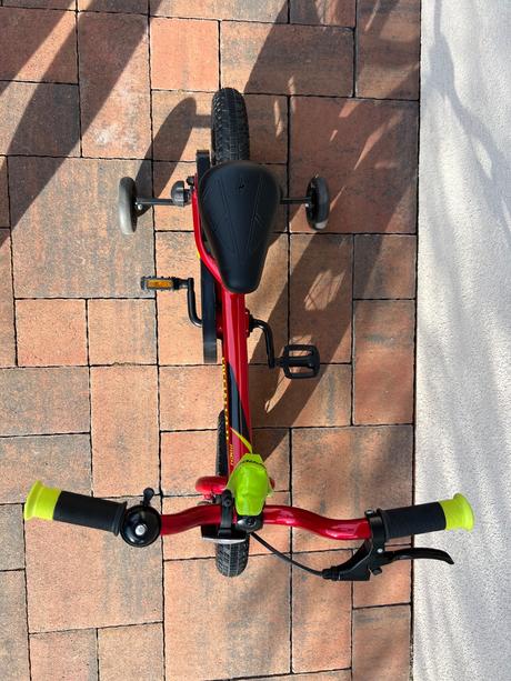 Detský bicykel s kolieskami zn. specialized veľ.12, specialized,12