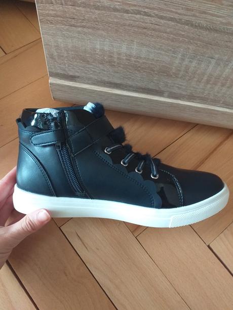 Kotnikove tenisky, baťa,34