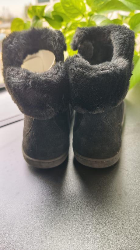 Shapen barefoot fluffy black čižmy, veľkosť 38, 38