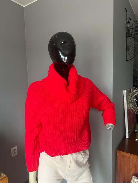 Červený rolák reserved, reserved,s