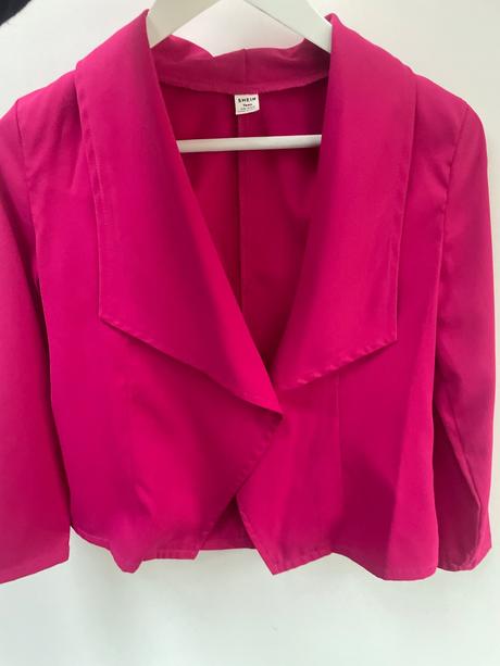 Nohavicový kostým, 134