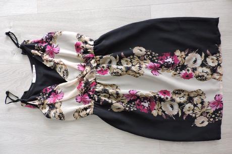 Nenosené šaty forever 21, s