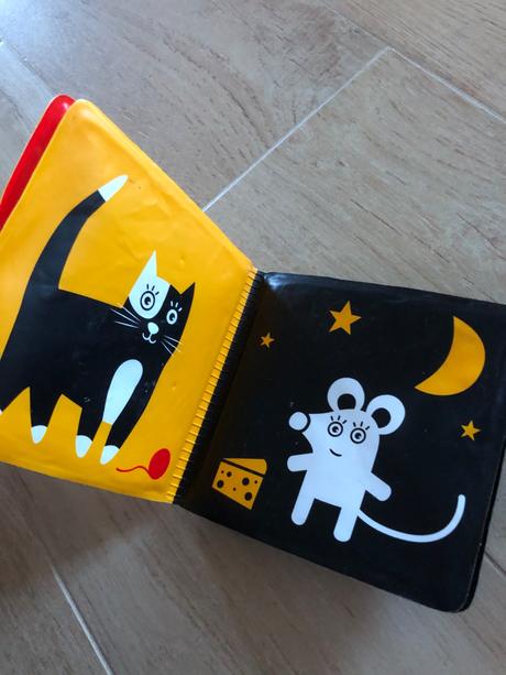 Mäkká pískacia knižka, 