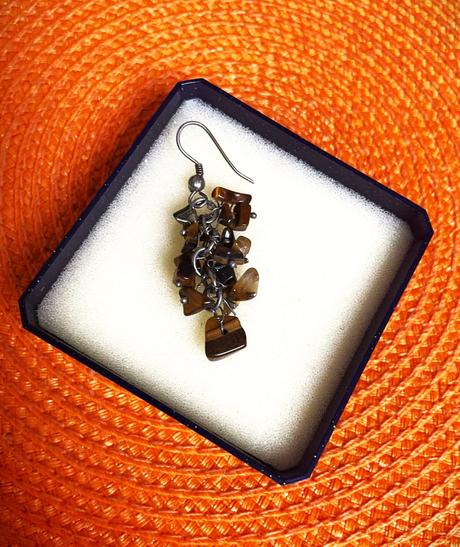 Visiace náušnice tigrie oko, 