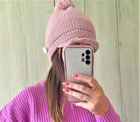 Dámska zimná čiapka,