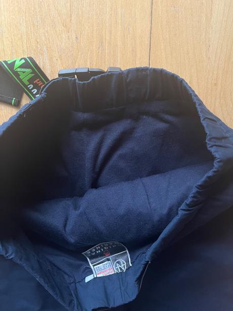 Stylove podsite sportove nohavice na 12 r., original marines,158