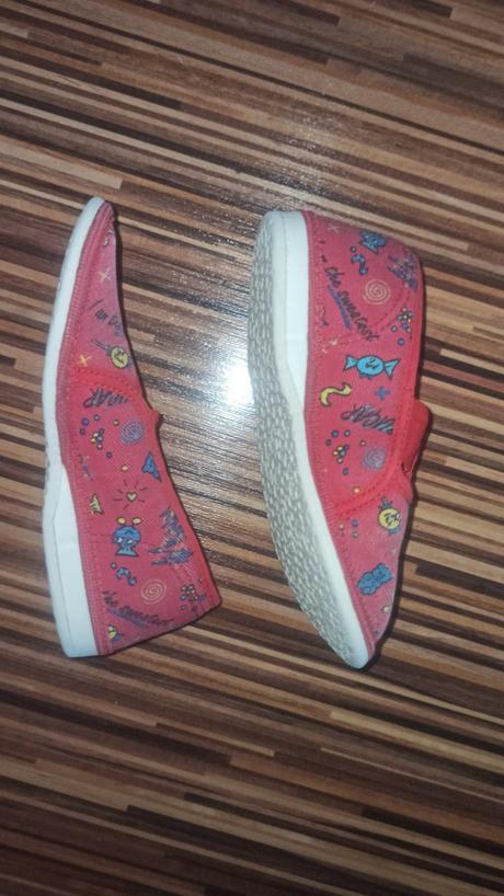 Tenisky a papucky 24/25, 24