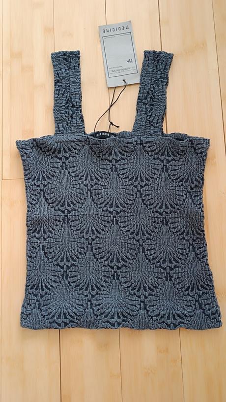 Krátky top, new yorker,s