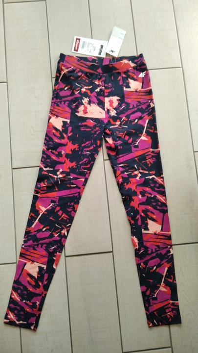 Farebné leginy, 158