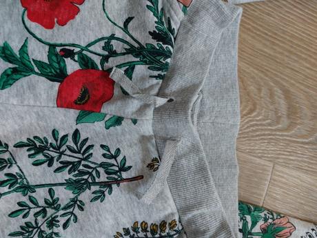 Nohavice,tepláky, h&m,122