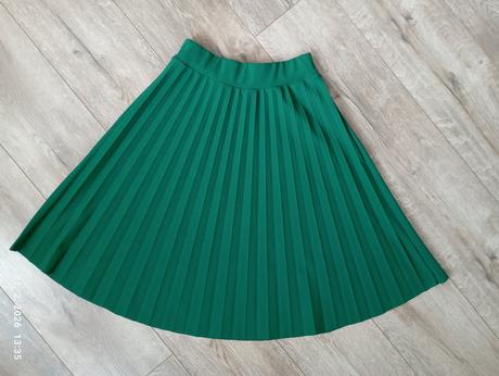 Skladaná sukňa (už s poštovným), s