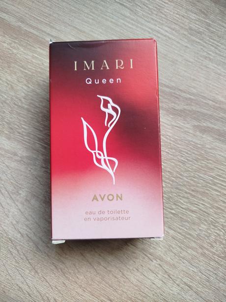 Toaletna voda imari queen, 