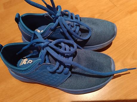 Modré tenisky, baťa,30