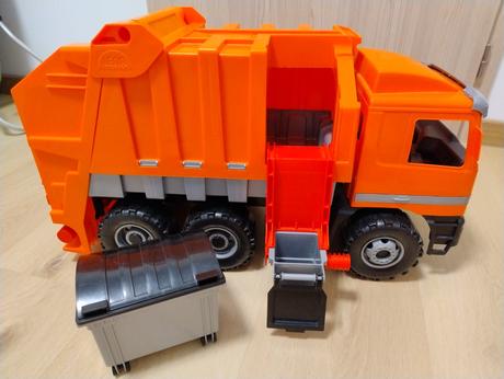 Smetiarske auto lena, 