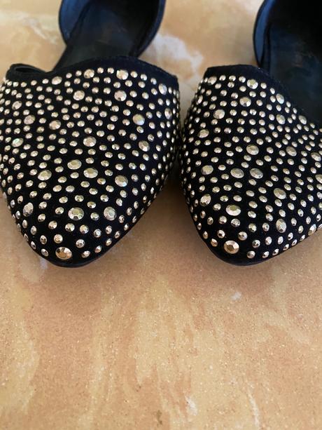 Vybíjané balerinky, 36