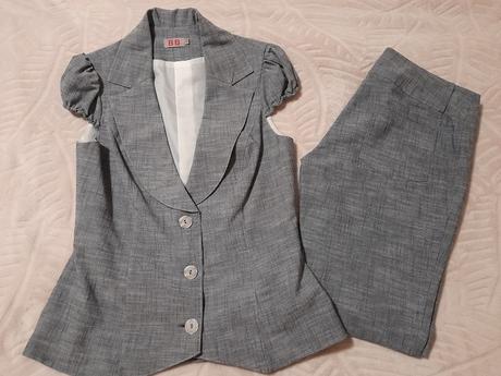 Nohavicový kostým, 40