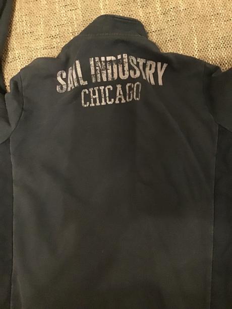 Mikina s malým fľakom, l