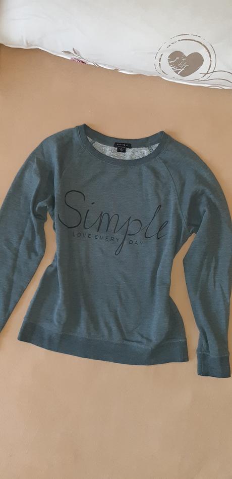 Tmavošedá mikina, amisu,s