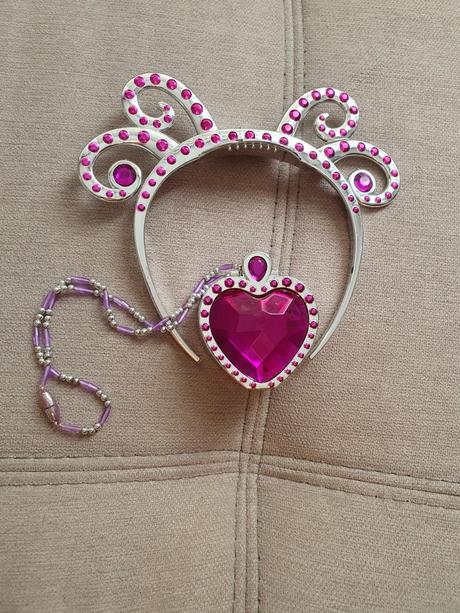 Predám čelenku + otváracie srdiečko na retiazke, 