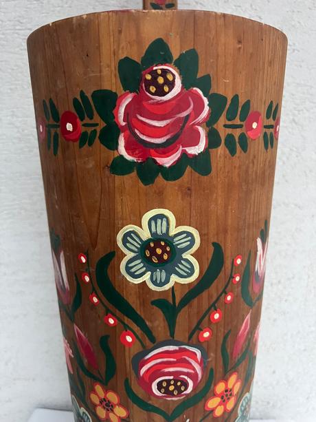 Krasne drevene velke rucne malovane vedro nadoba d,