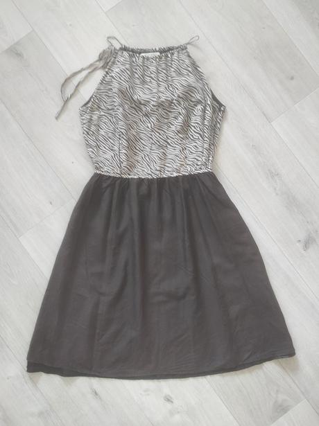 Ľahučké saty, reserved,38