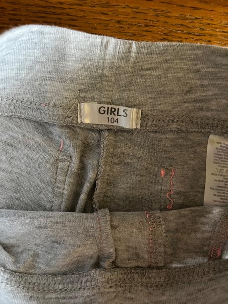 Súprava s interaktívnym jednorožcom 104/110, 104