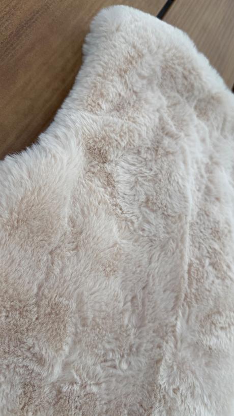 Kožušinková vestička lindex 122/128, lindex,128