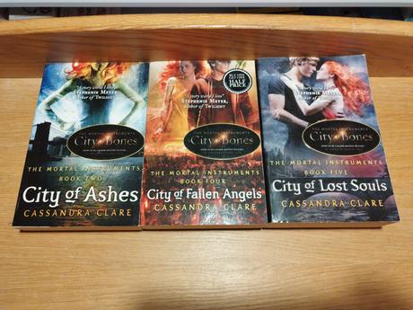 Cassandra clare v anglictine v, 