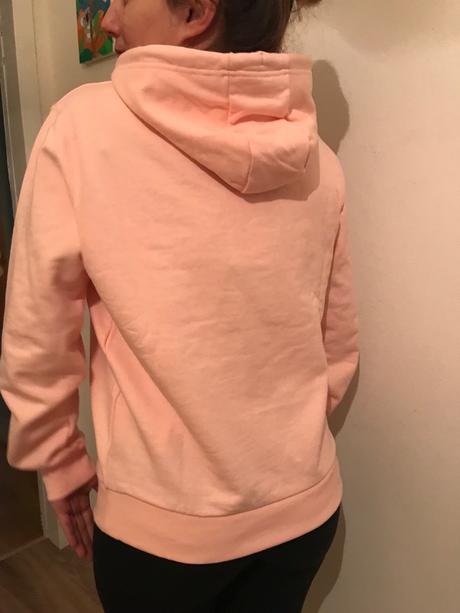 Značková mikina ellesse, 38