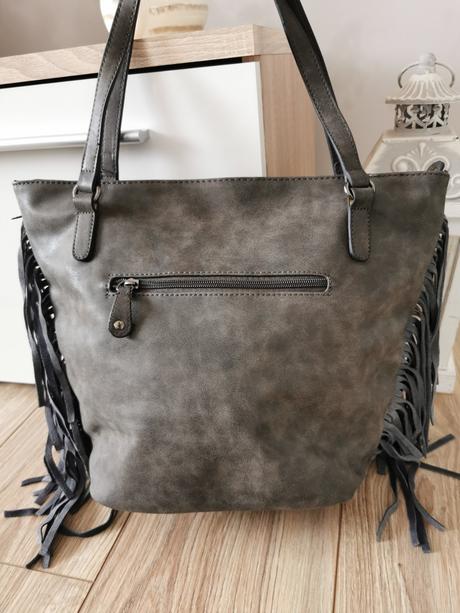 Kabelka zo strapcami, david jones