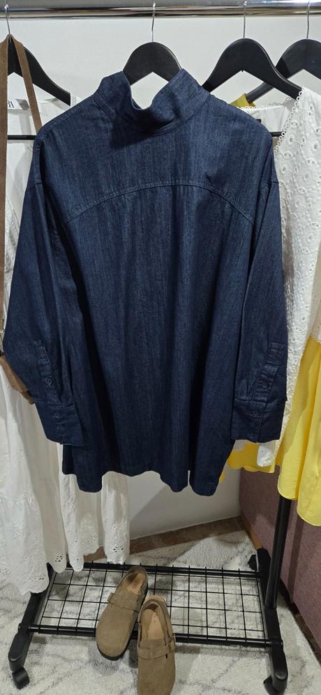 Riflové šaty zara, zara