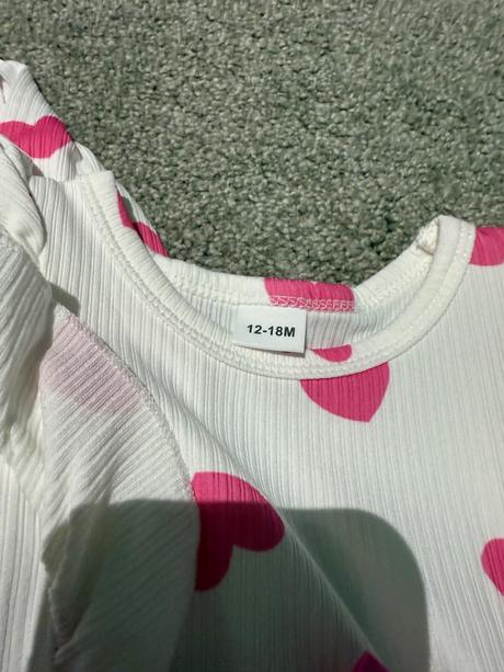 Šaty pre dvojičky, 80