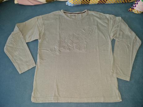 Tricko, reserved,164