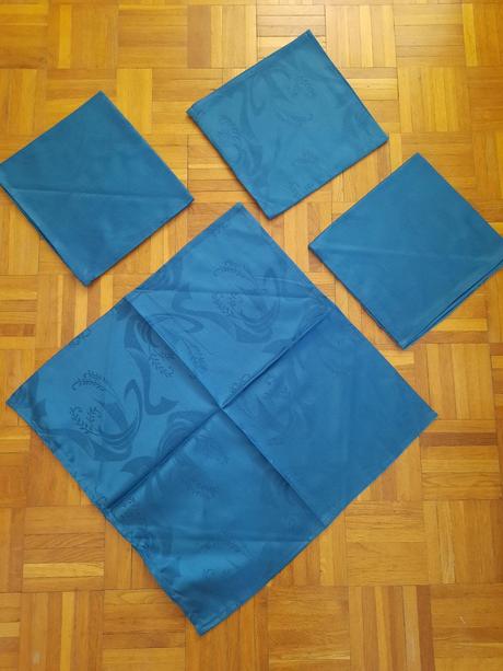 Obrusy/ prestieranie, 