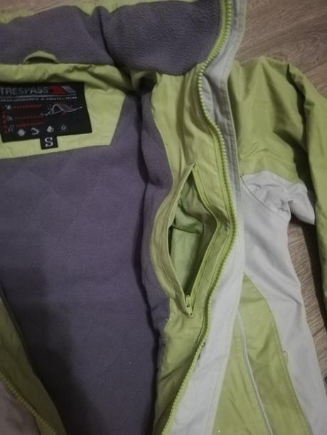 Teplá bunda trespass, s