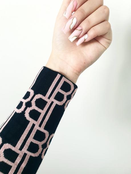 Svetríkové šaty s, s