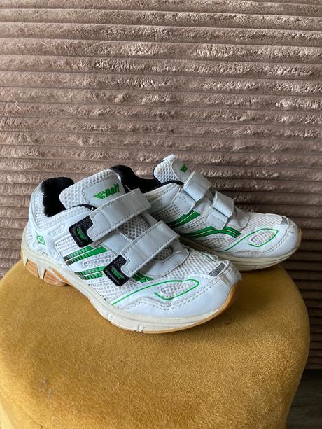 Tenisky na ihrisko, 32