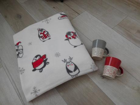 Deka huňatá  tučniaky, kocka  nové, 