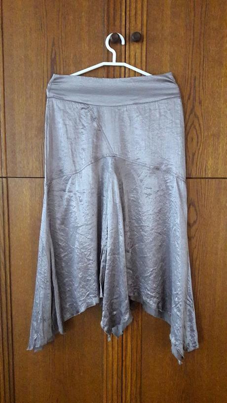 Asymetrická sukňa, m