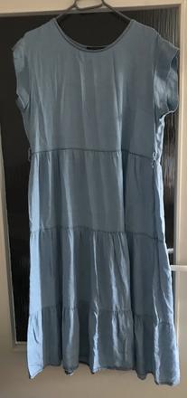 Ľahučké šaty s volánikmi imitácia rifľoviny, 