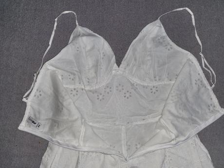 Krátky čipkovy overal xs, fishbone,xs