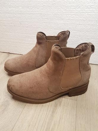 Ugg kožené kotnikove čižmy, ugg,39