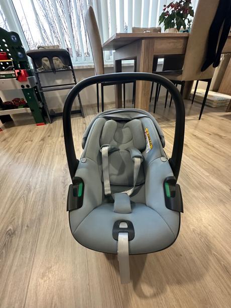 Maxi-cosi pebble360 pro + základňa isofix fami, maxi cosi