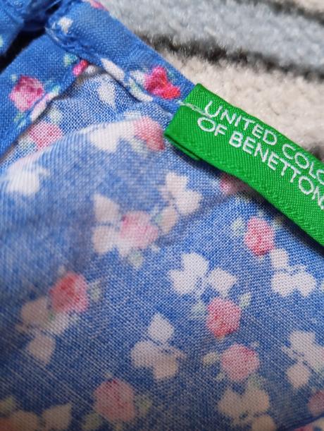 Krásne šatky, benetton,140