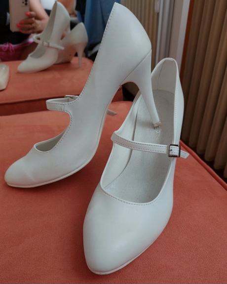 Biele poltopanky, 39